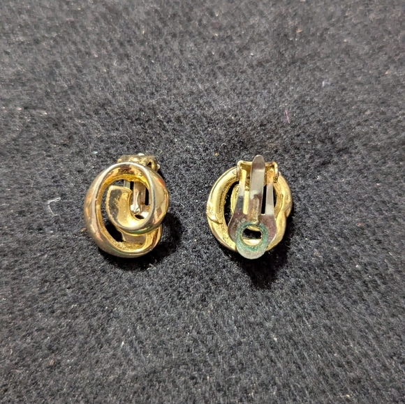 Vintage Gold Tone Swirl Knot Clip On Statement Earrings - Picture 2 of 3
